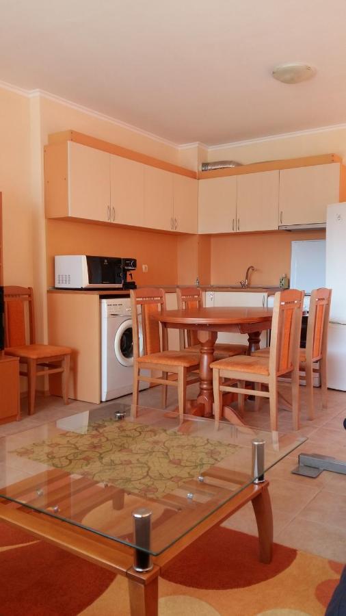 Sunrise Apartment Balchik Extérieur photo