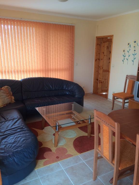 Sunrise Apartment Balchik Chambre photo